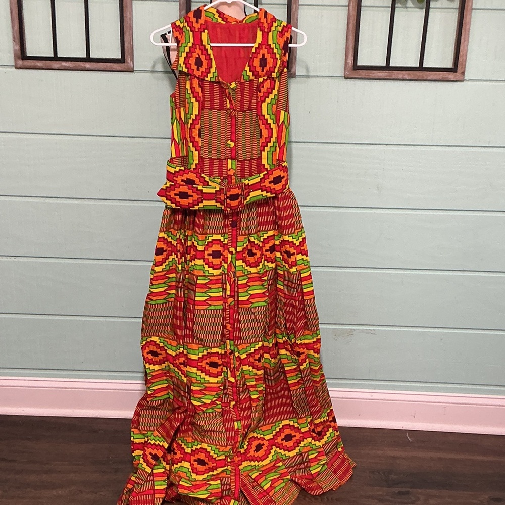Vintage Bold Tribal Print Maxi Dress – Belted – Boho Statement